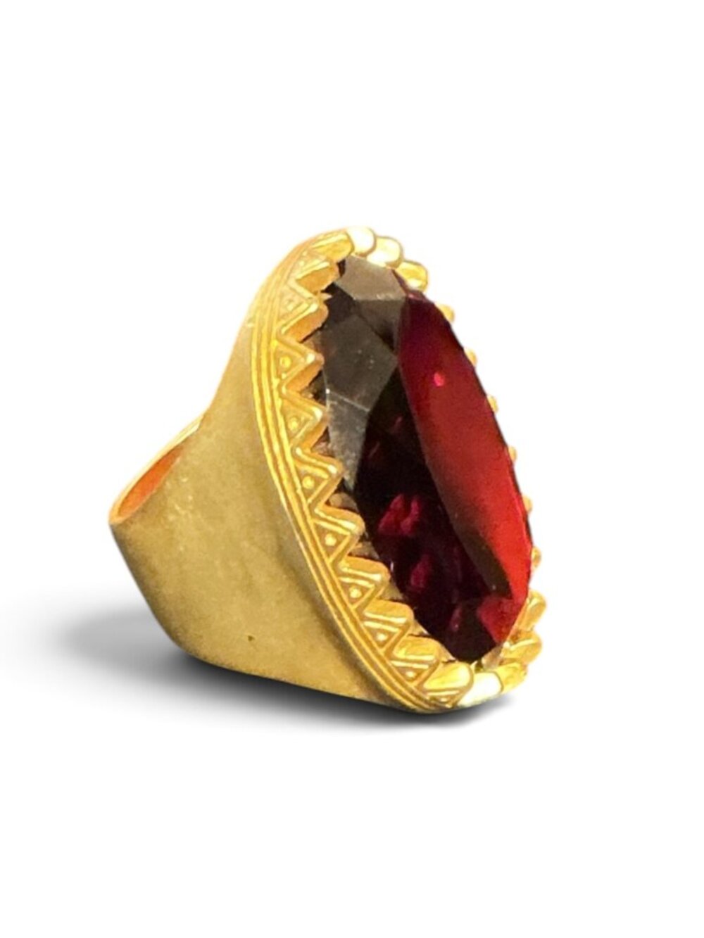 Vintage Statement Cocktail Ring Red Faceted Glass Stone Gold Tone Size 6.5